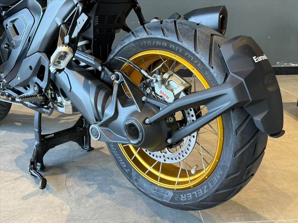 BMW R 1300 GS TRIPLE BLACK 2024