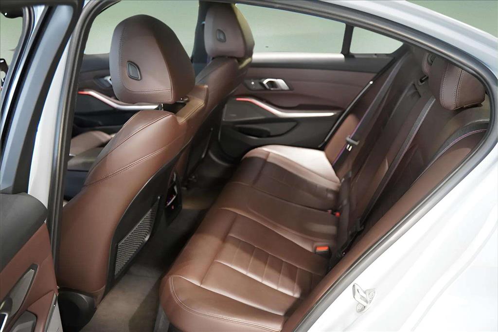 BMW 330e 2.0 16V TURBO HÍBRIDO M SPORT AUTOMÁTICO 2023