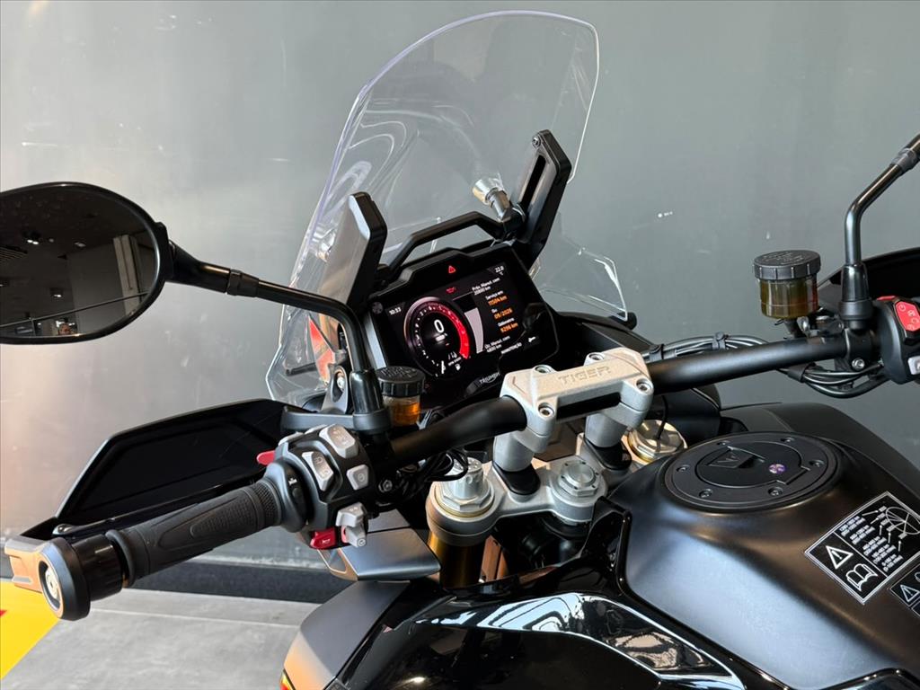 TRIUMPH TIGER 1200 BLACK EDITION 2024