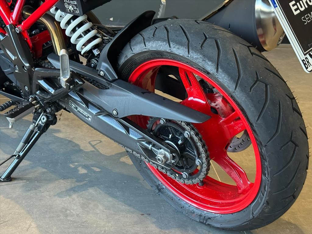 BMW G 310 R 2025