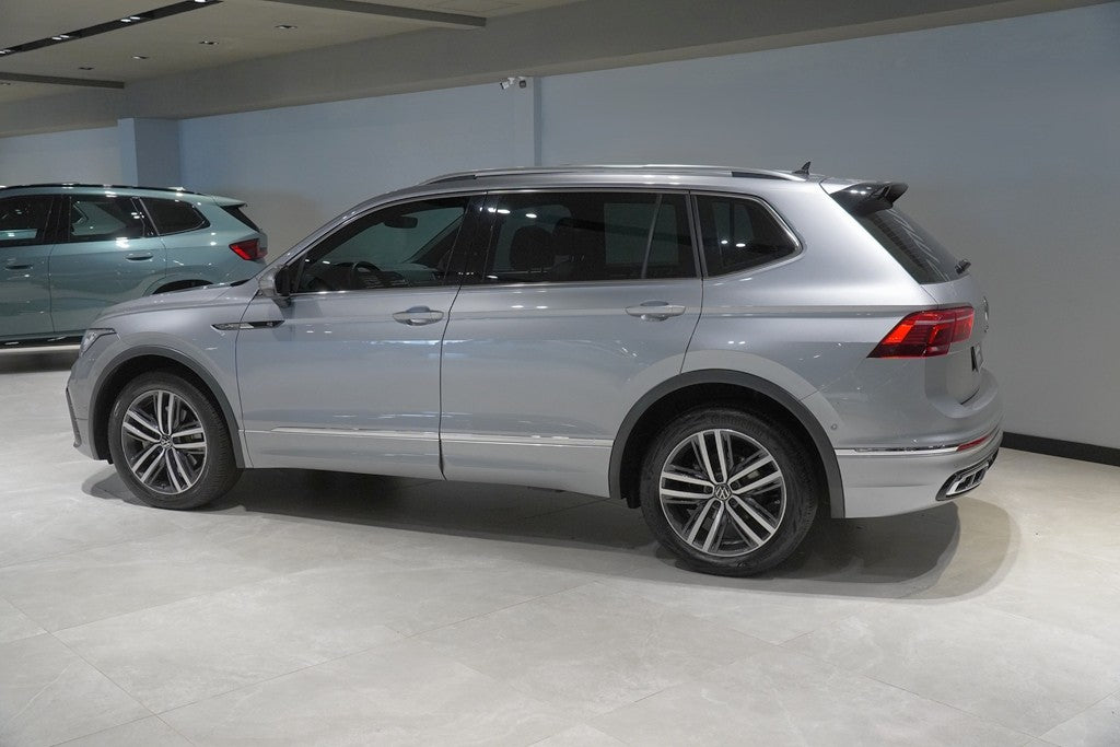 VOLKSWAGEN TIGUAN 2.0 300 TSI GASOLINA ALLSPACE R-LINE AUTOMÁTICO 2024