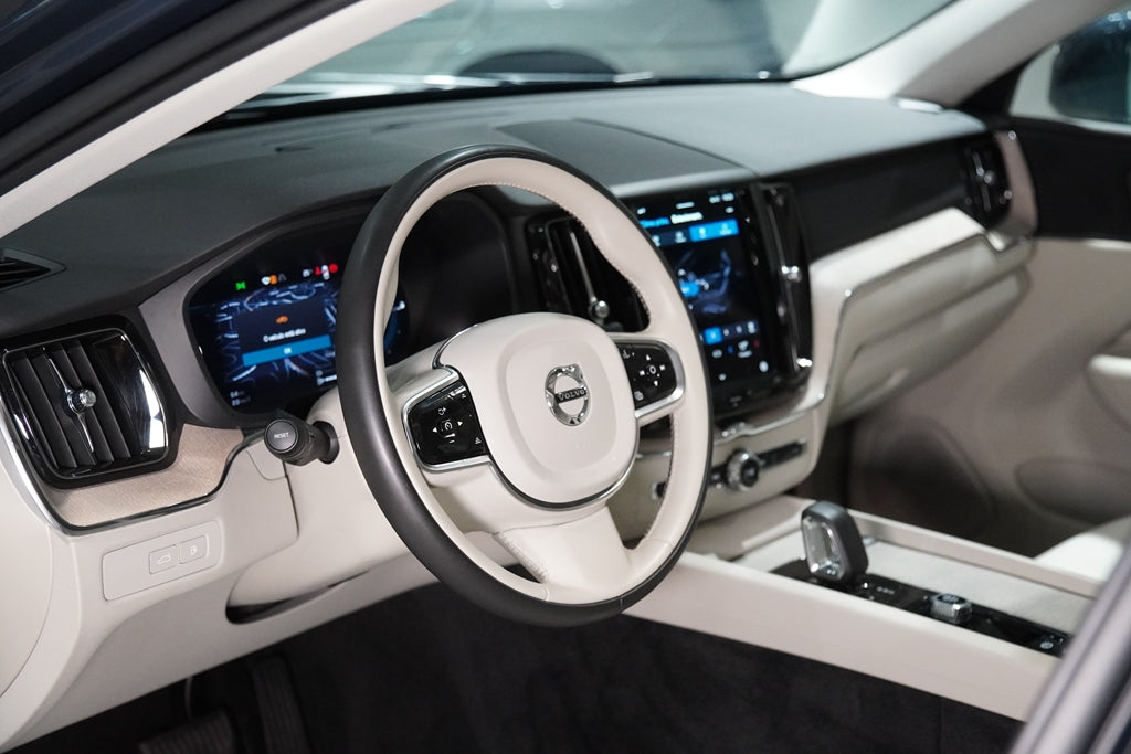 VOLVO XC60 2.0 T8 RECHARGE PLUS AWD GEARTRONIC 2024