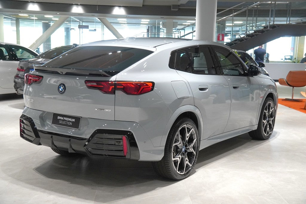 BMW iX2 64,8 KW ELÉTRICO XDRIVE30 M SPORT 2025