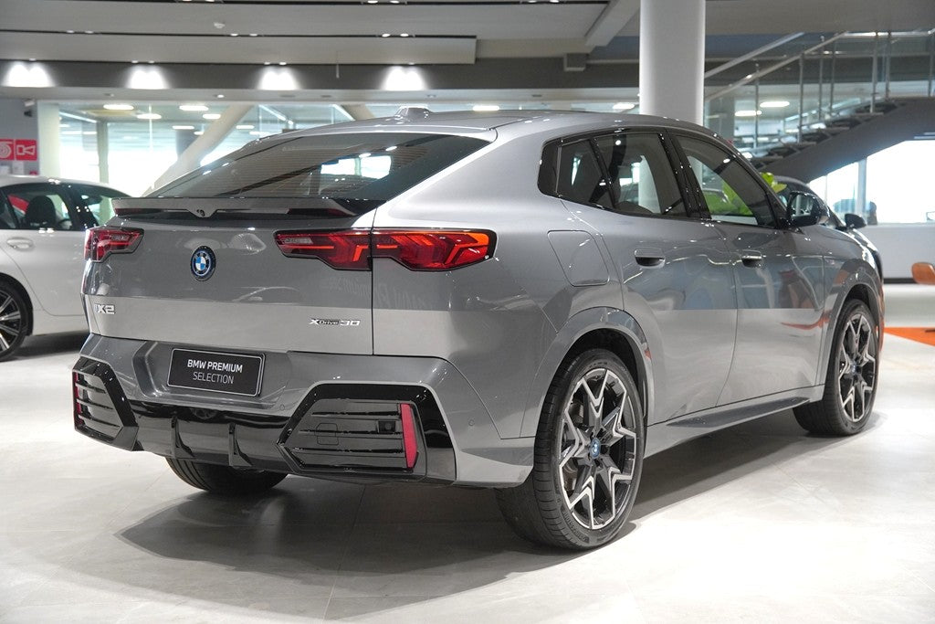 BMW iX2 64,8 KW ELÉTRICO XDRIVE30 M SPORT 2025