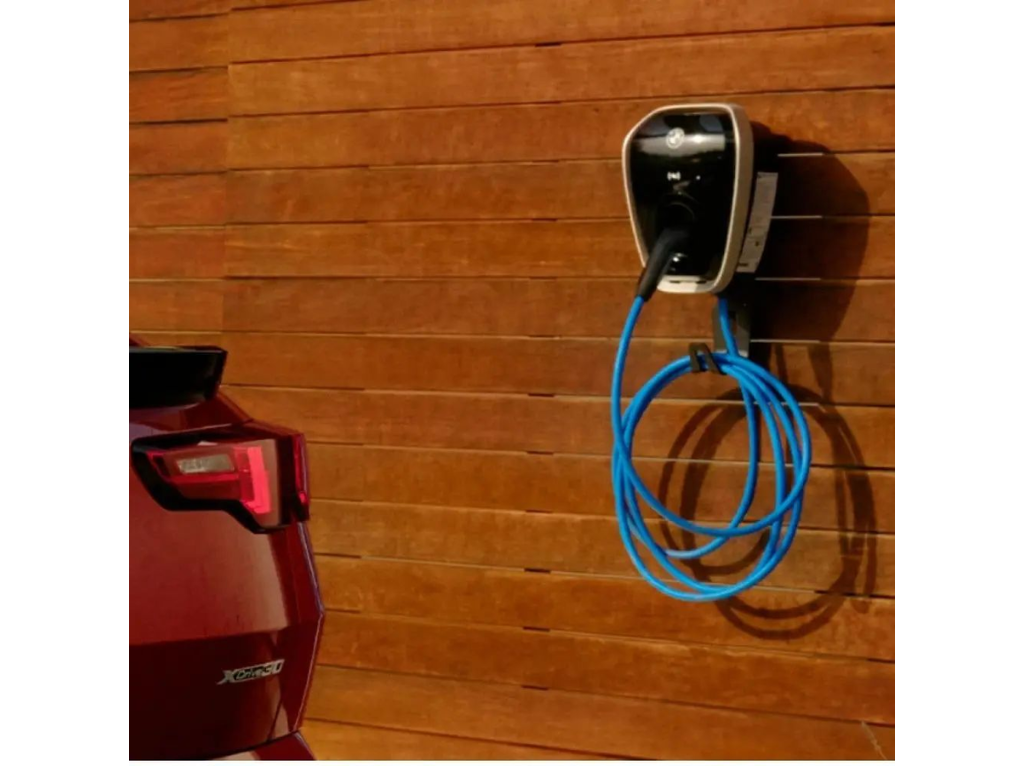 Carregador BMW Wallbox Plus G4 22KW Com Cabo Integrado e Compatibilidade Com Elétricos e Hibridos