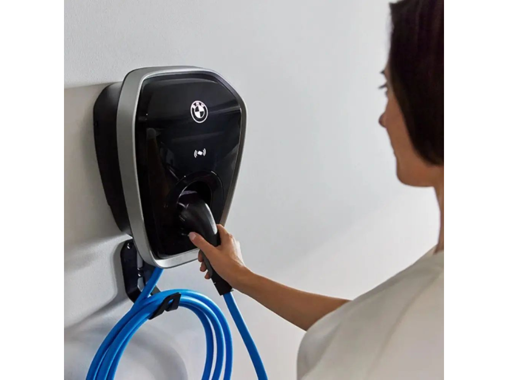 Carregador BMW Wallbox Plus G4 22KW Com Cabo Integrado e Compatibilidade Com Elétricos e Hibridos