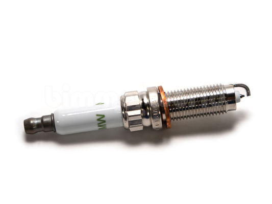 Vela De Ignição Série 3 / Série 4 / X3 / X5 / X6 12120042724 — BMW