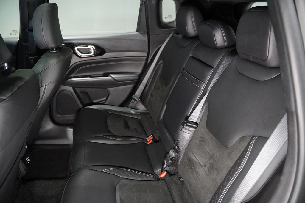 JEEP COMPASS 2.0 HURRICANE 4 TURBO GASOLINA BLACKHAWK AT9 2025