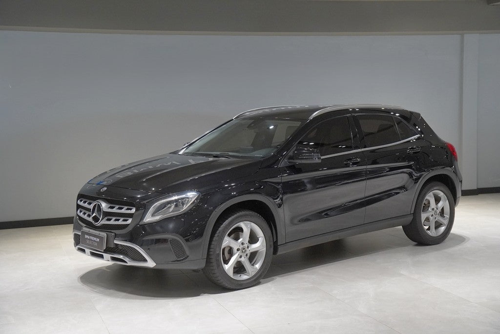MERCEDES-BENZ GLA 200 1.6 CGI FLEX ADVANCE 7G-DCT 2019