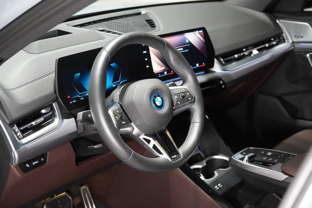 BMW iX2 64,8 KW ELÉTRICO XDRIVE30 M SPORT 2025