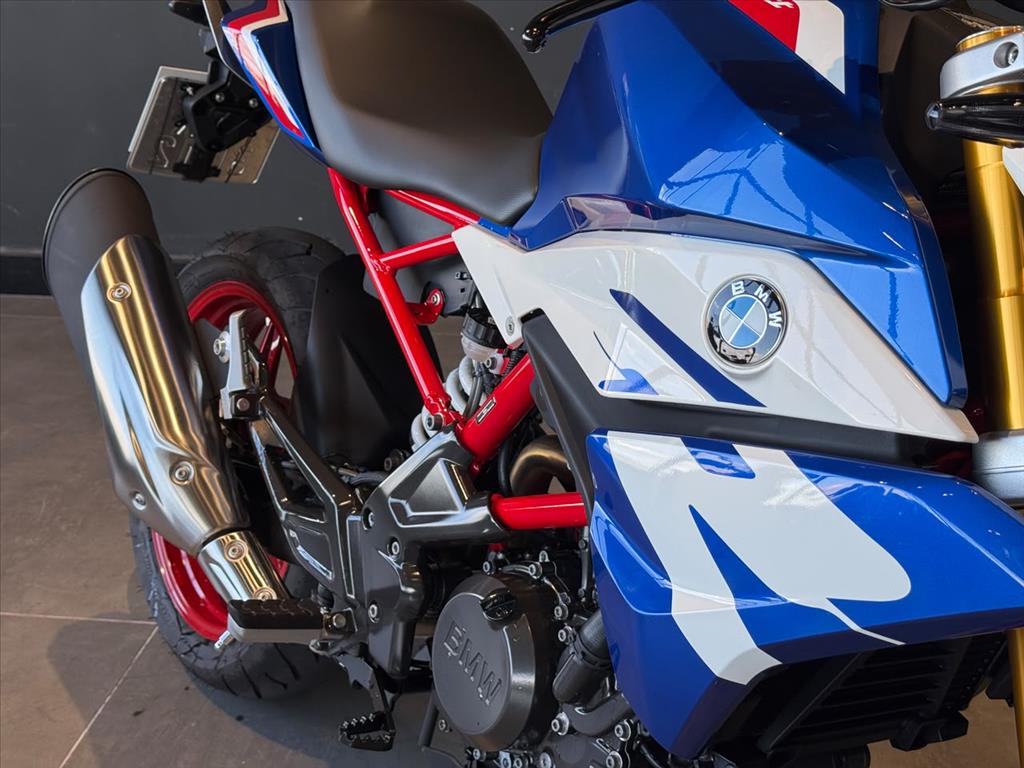 BMW G 310 R 2025