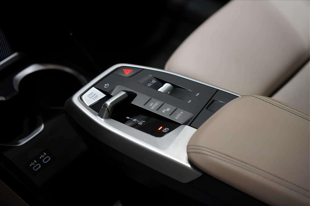 BMW X1 2.0 16V Turbo Gasolina sDrive20i X-Line Steptronic 2023 — foto 15 de 17 (ampliada)