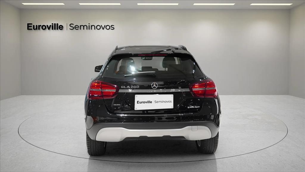 Mercedes-Benz GLA 200 1.6 CGI Flex Style 7G-DCT 2020 — foto 6 de 15