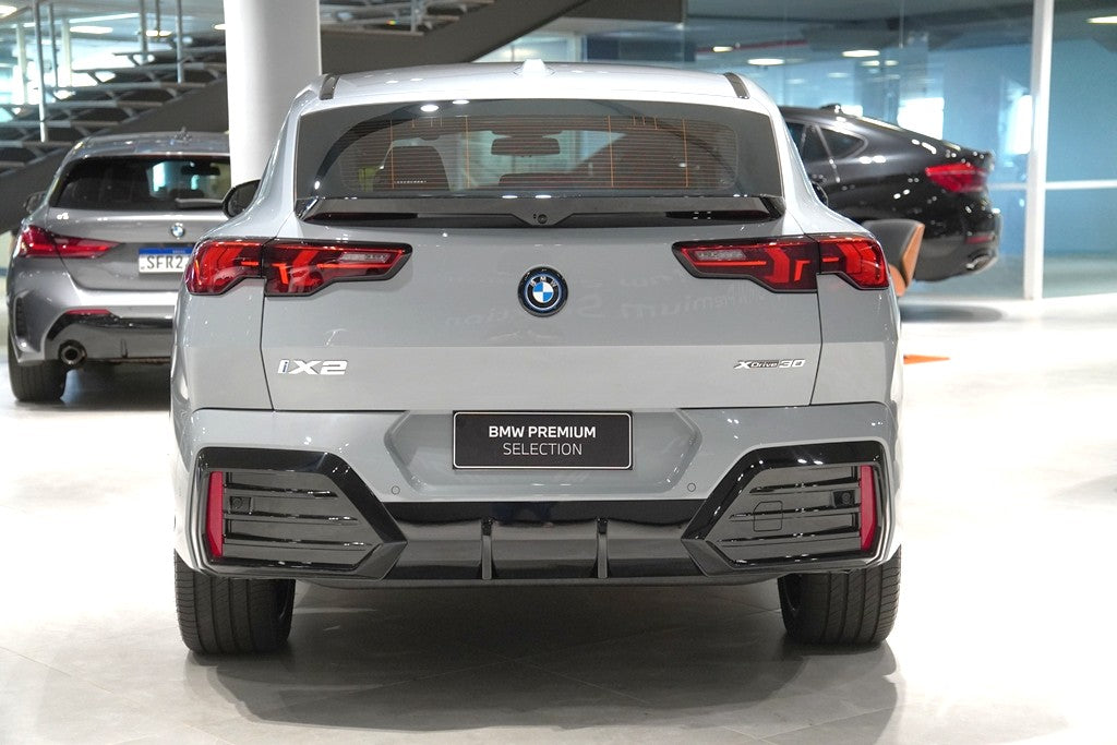 BMW iX2 64,8 KW ELÉTRICO XDRIVE30 M SPORT 2025