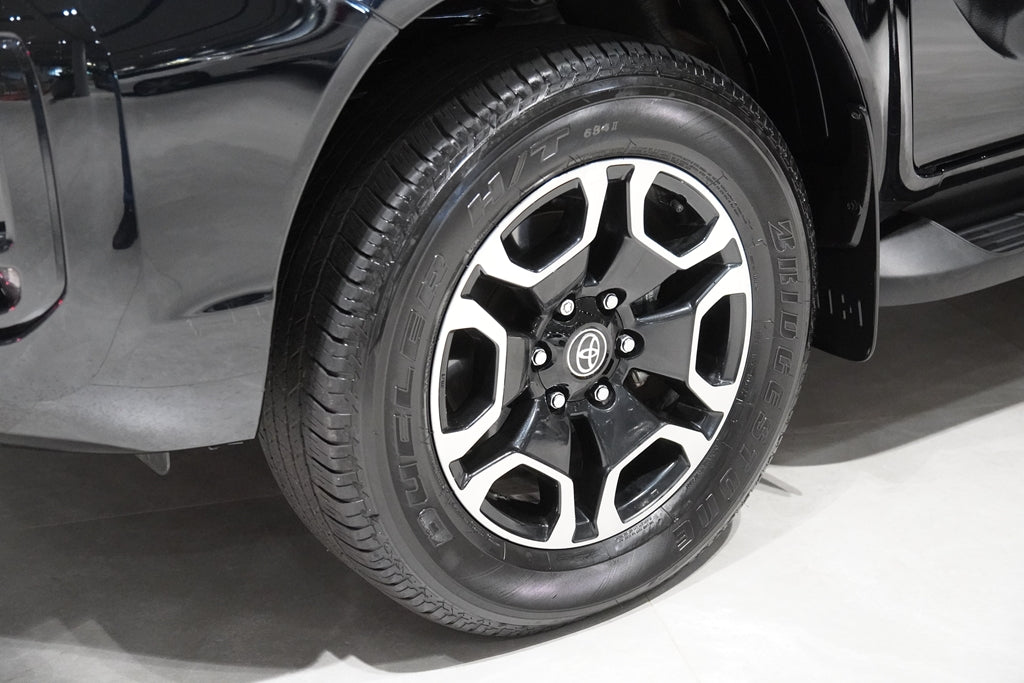 TOYOTA HILUX 2.8 D-4D TURBO DIESEL CD SRX 4X4 AUTOMÁTICO 2025
