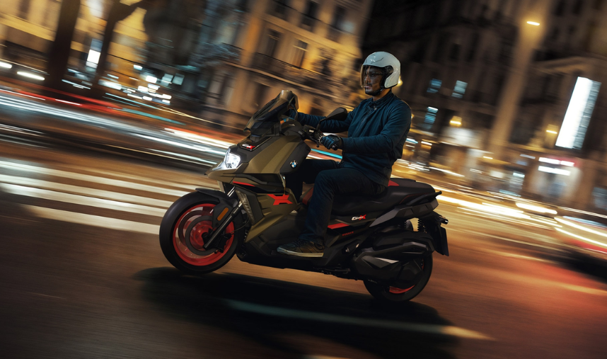 BMW C 400 X Traz Aventura Para a Vida Cotidiana