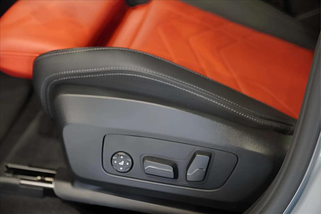 BMW X2 2.0 Turbo Gasolina xDrive M35i Steptronic 2025 — foto 11 de 16 (ampliada)