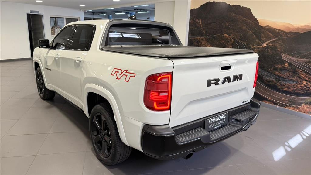 RAM RAMPAGE 2.0 HURRICANE 4 TURBO GASOLINA R/T 4X4 AUTOMÁTICO 2025