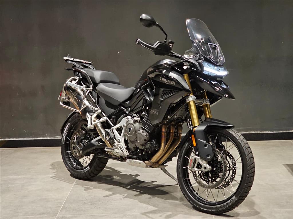 Triumph Tiger 1200 Rally Black Edition 2025 — foto 1 de 8