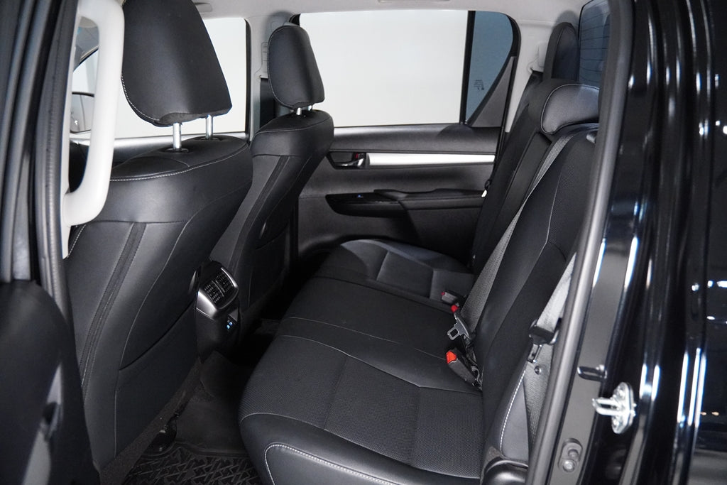 TOYOTA HILUX 2.8 D-4D TURBO DIESEL CD SRX 4X4 AUTOMÁTICO 2025