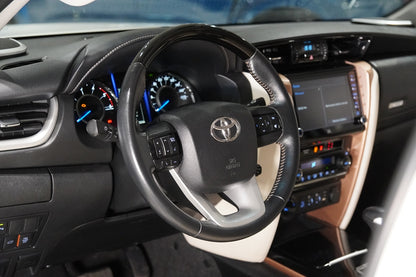 TOYOTA HILUX SW4 2.8 SRX DIAMOND 4X4 7 LUGARES 16V TURBO INTERCOOLER DIESEL 4P AUTOMÁTICO 2020