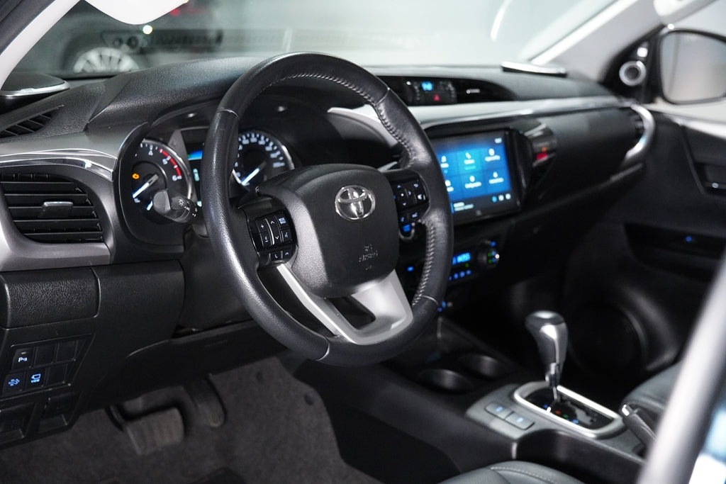 TOYOTA HILUX 2.8 D-4D TURBO DIESEL CD SRX 4X4 AUTOMÁTICO 2025