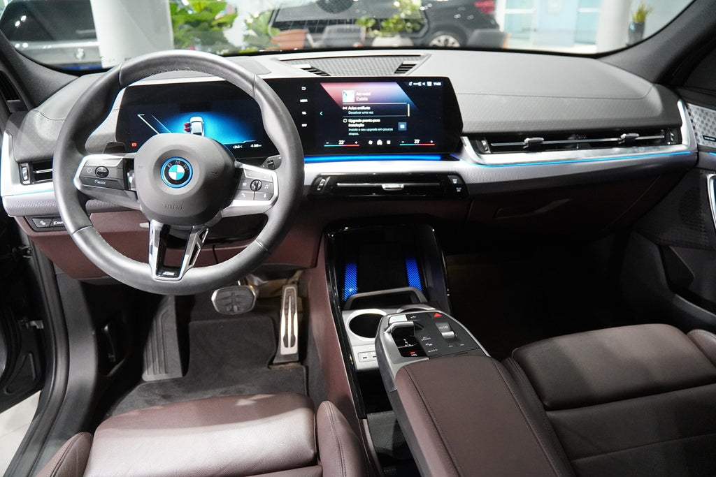 BMW iX2 64,8 KW ELÉTRICO XDRIVE30 M SPORT 2025