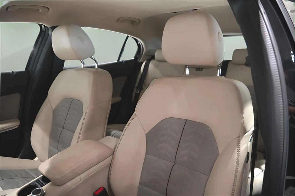 Mercedes-Benz GLA 200 1.6 CGI Flex Style 7G-DCT 2020 — foto 11 de 15 (ampliada)
