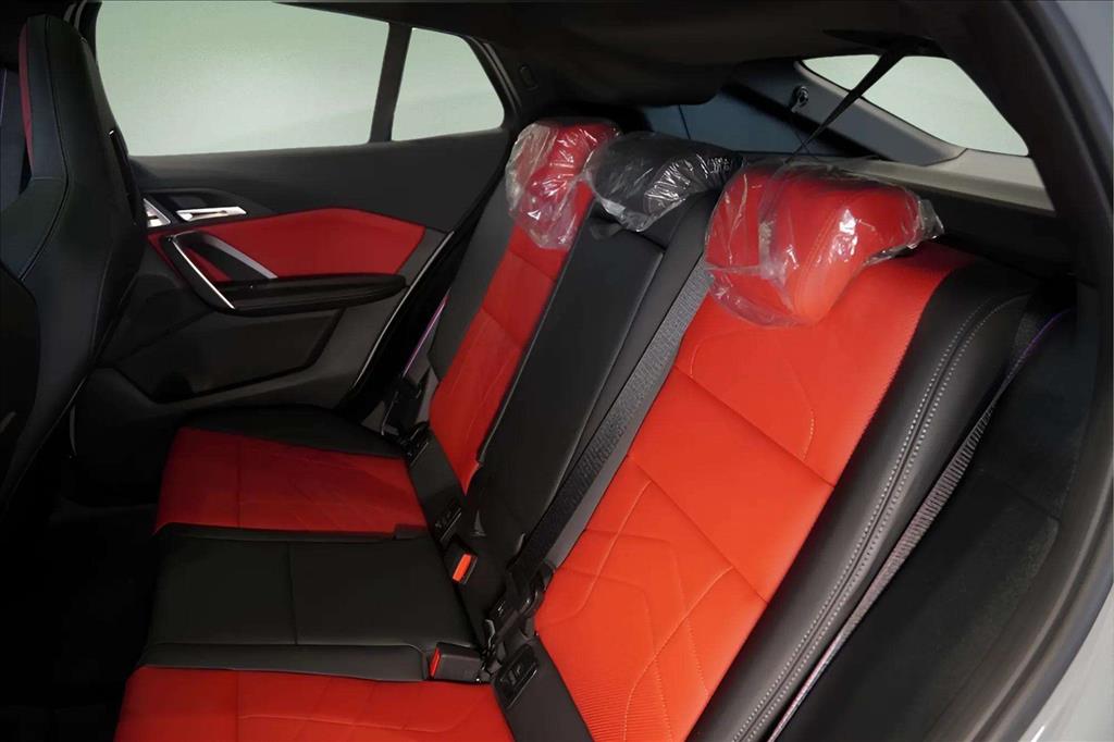 BMW X2 2.0 Turbo Gasolina xDrive M35i Steptronic 2025 — foto 12 de 16 (ampliada)