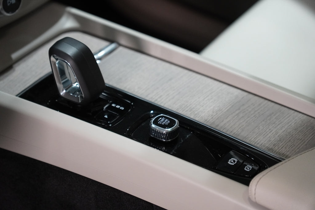 VOLVO XC60 2.0 T8 RECHARGE PLUS AWD GEARTRONIC 2024