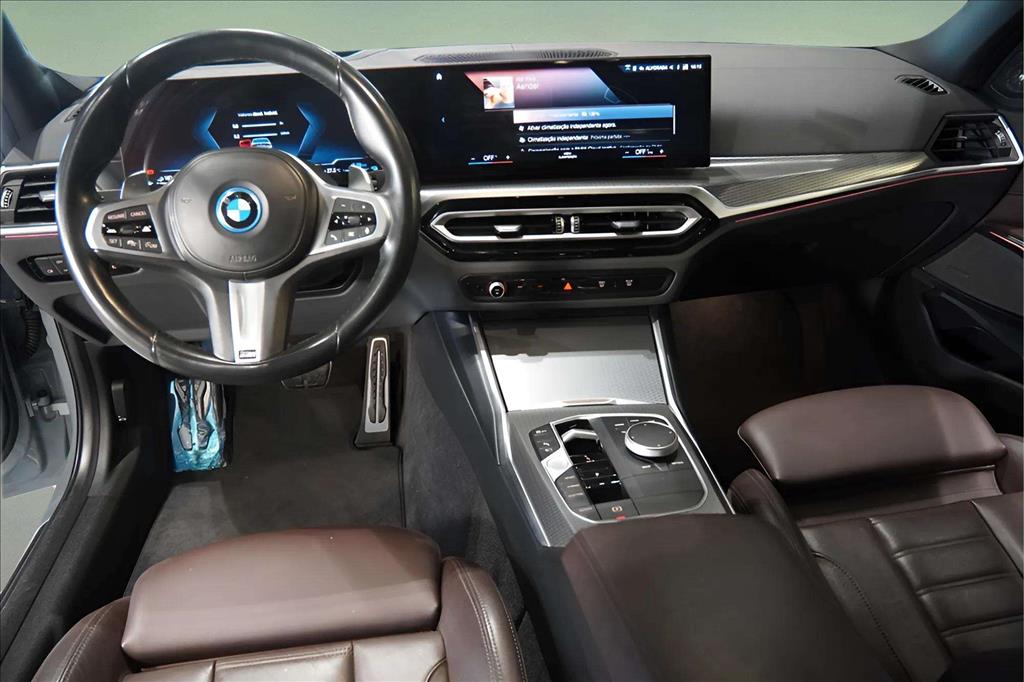 BMW 330e 2.0 16V TURBO HÍBRIDO M SPORT AUTOMÁTICO 2023