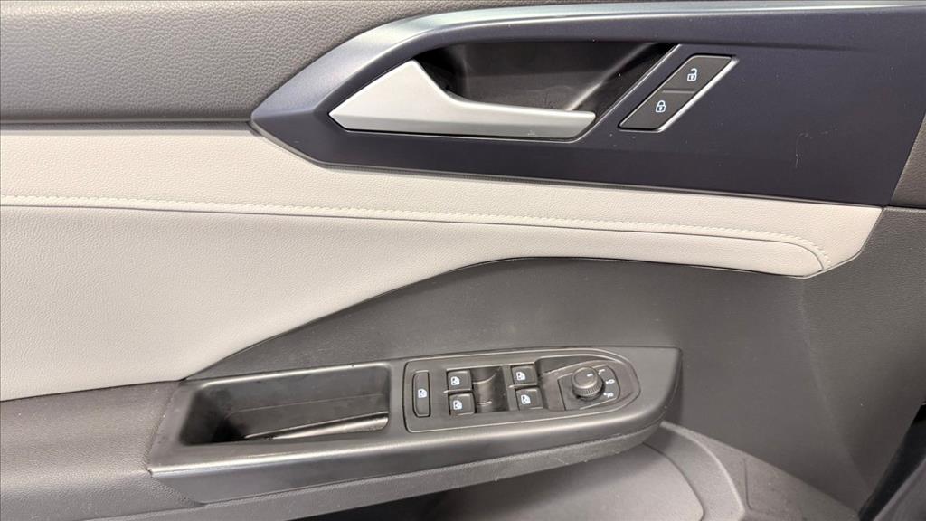 VOLKSWAGEN TAOS 1.4 250 TSI TOTAL FLEX COMFORTLINE AUTOMÁTICO 2022