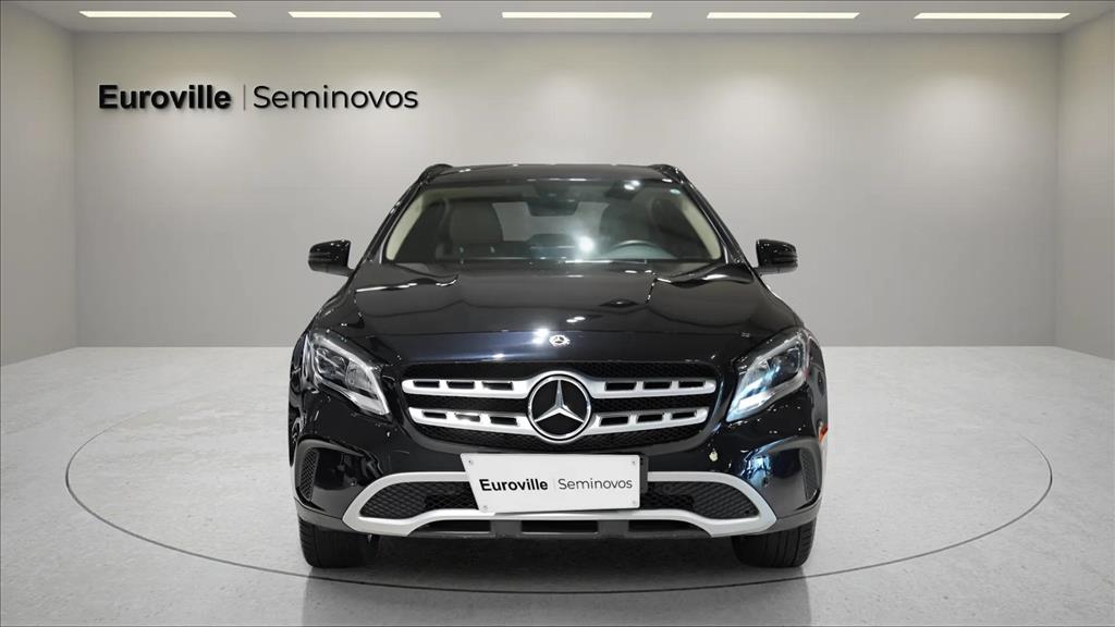 MERCEDES-BENZ GLA 200 1.6 CGI FLEX STYLE 7G-DCT 2020