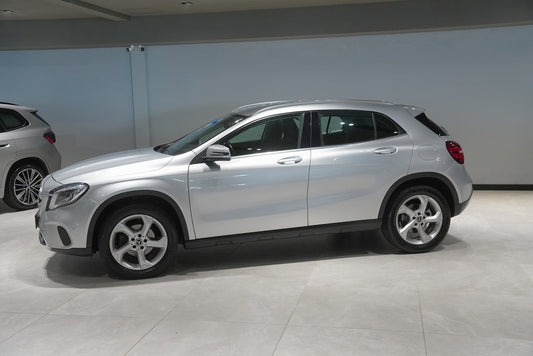 MERCEDES-BENZ GLA 200 1.6 CGI FLEX STYLE 7G-DCT 2020