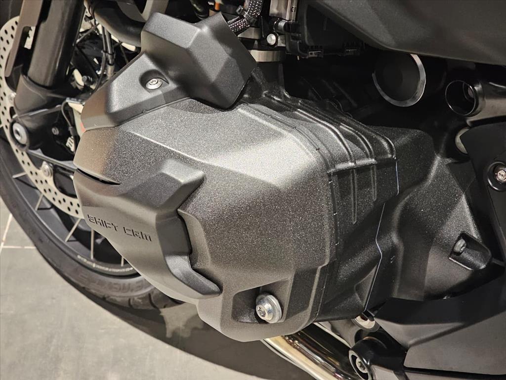 BMW R 1300 GS TRIPLE BLACK 2025