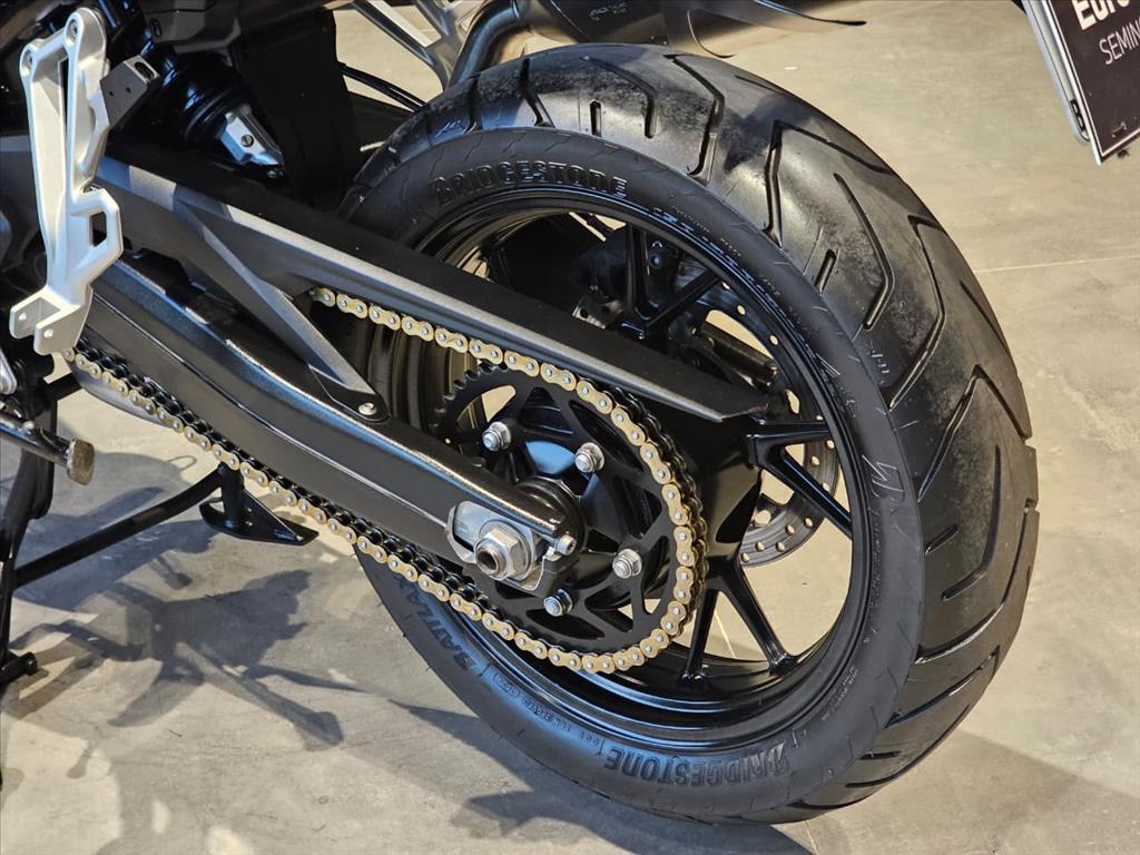 BMW F 800 GS Plus 2025 — foto 7 de 9 (ampliada)