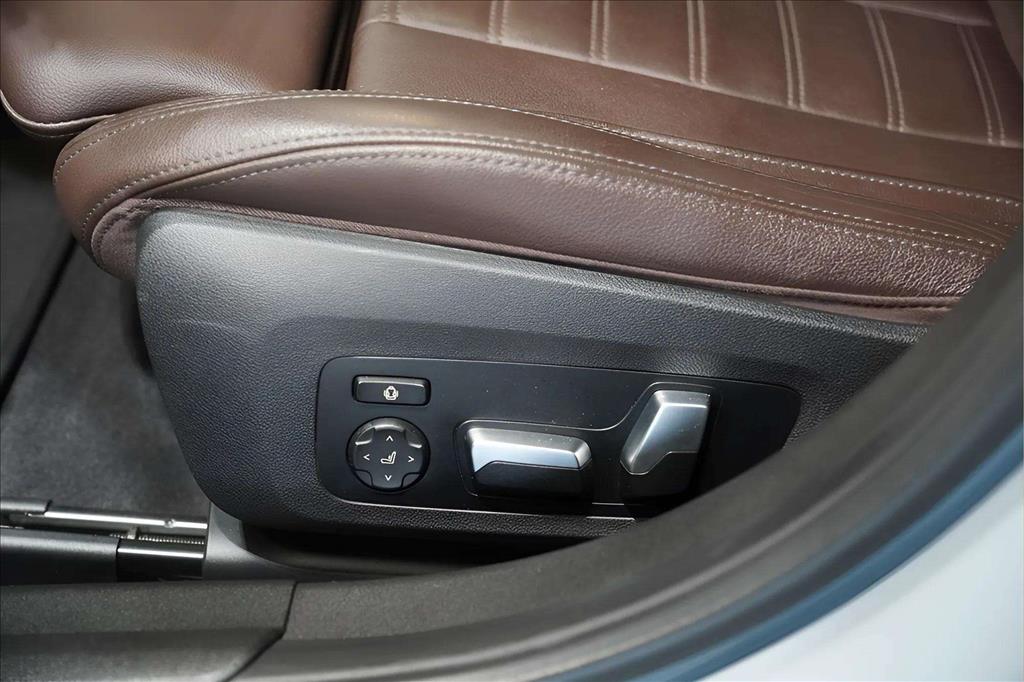 BMW 330e 2.0 16V Turbo Híbrido M Sport Automático 2023 — foto 12 de 18