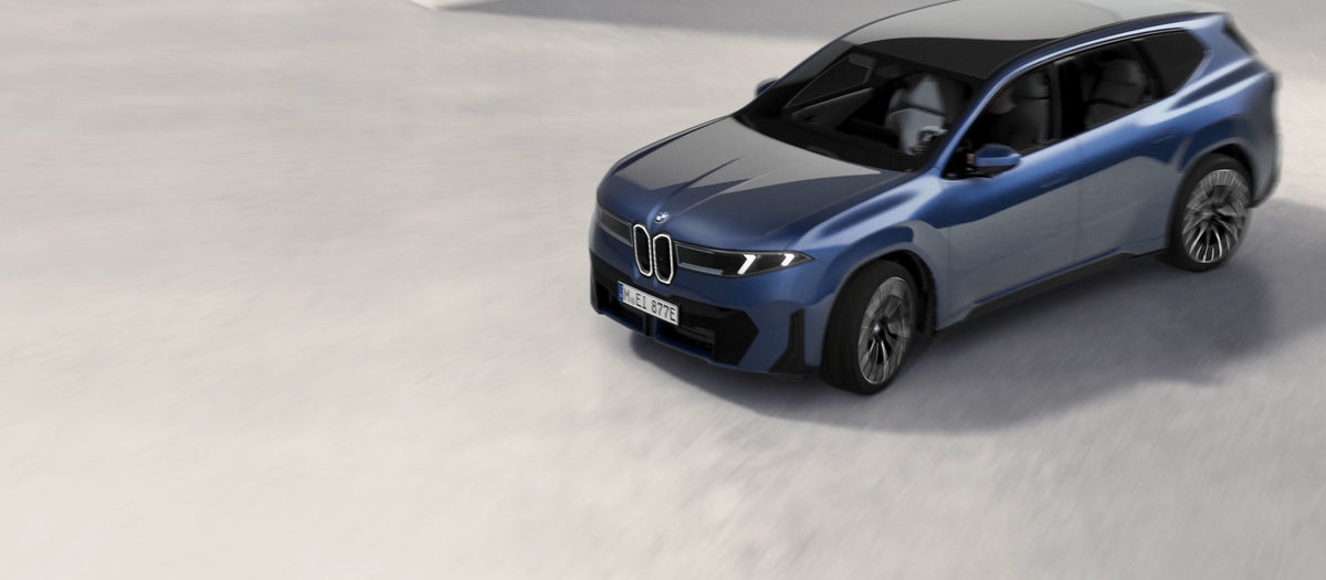 BMW iX3 50 xDrive em movimento, vista dianteira