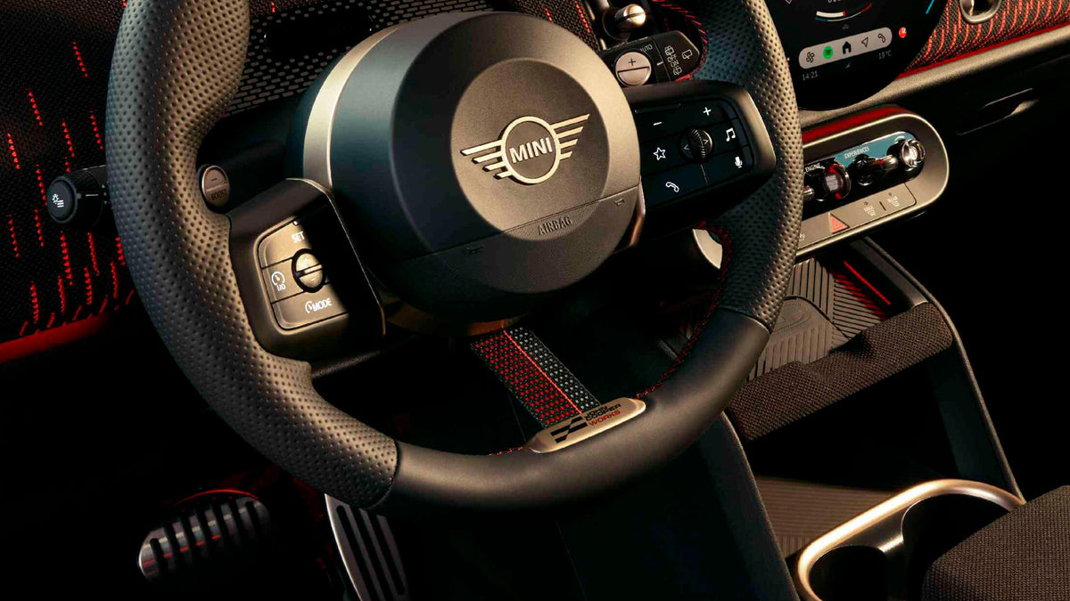 MINI JCW Countryman ALL4 — interior 2